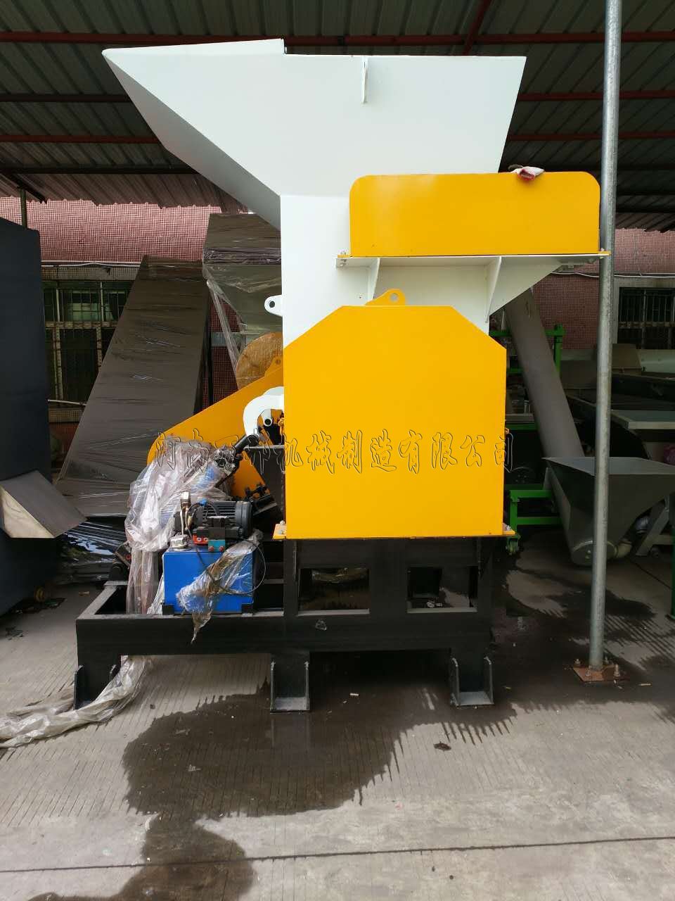 塑料粉碎机操作中应当注意粉碎机刀片的维护