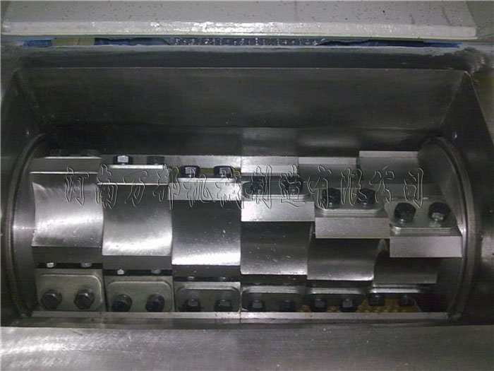 强力塑料粉碎机内部