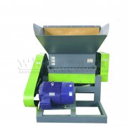 塑料破碎机设备加料时应注意哪些？